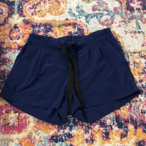 spring break away lululemon shorts